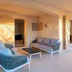 Marguerite Mit Eigenem Garten Und Terrasse By Interhome Semesterbostad *