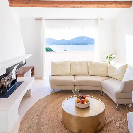 Marguerite Mit Eigenem Garten Und Terrasse By Interhome Semesterbostad Saint-Tropez